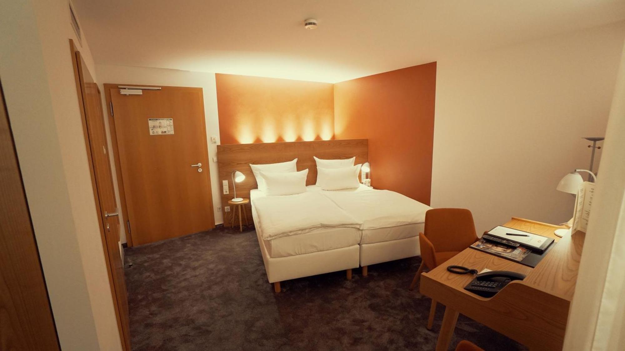 Hotel Adler Asperg Exterior photo